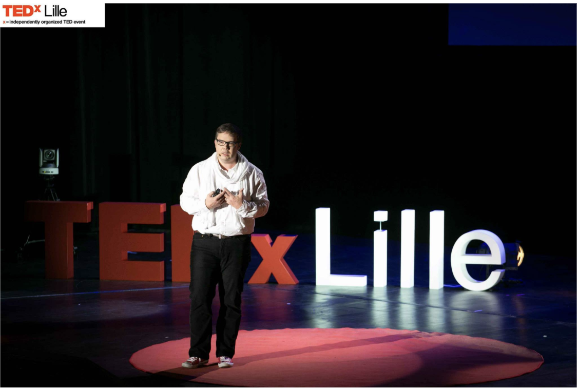 Gregory Renard on the TEDx stage